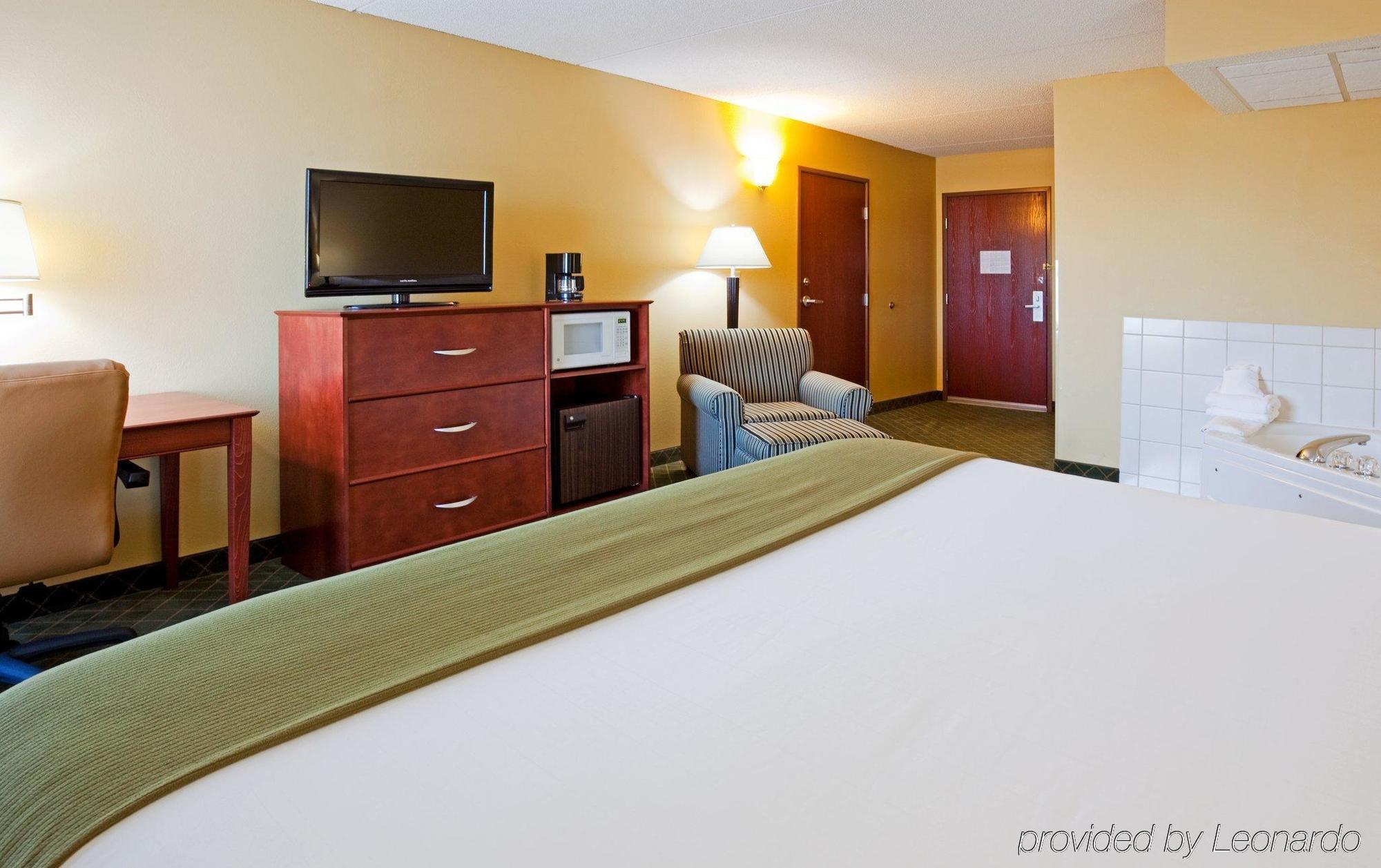 Holiday Inn Express Hotel & Suites Coon Rapids - Blaine Area By Ihg Phòng bức ảnh