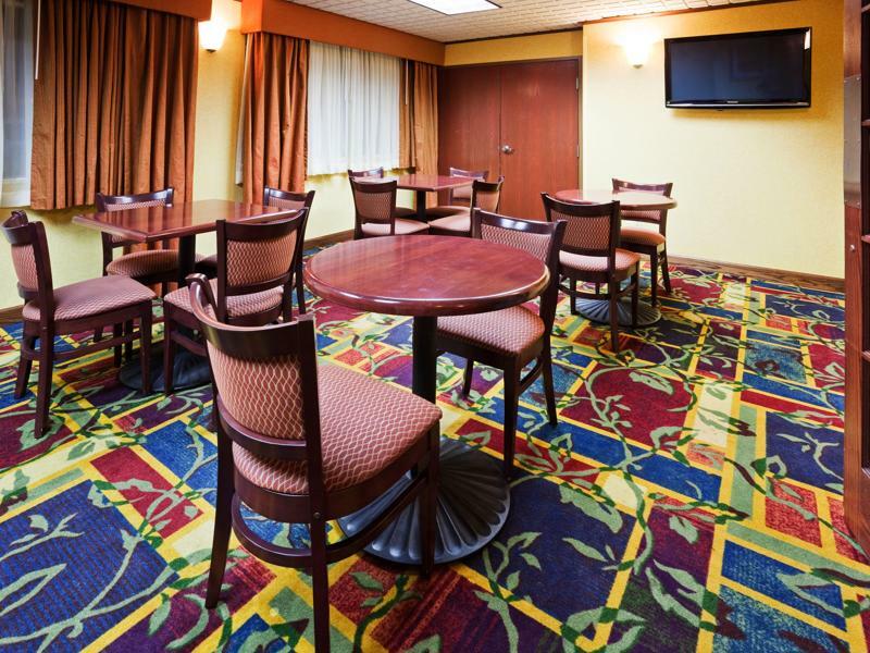 Holiday Inn Express Hotel & Suites Coon Rapids - Blaine Area By Ihg Ngoại thất bức ảnh